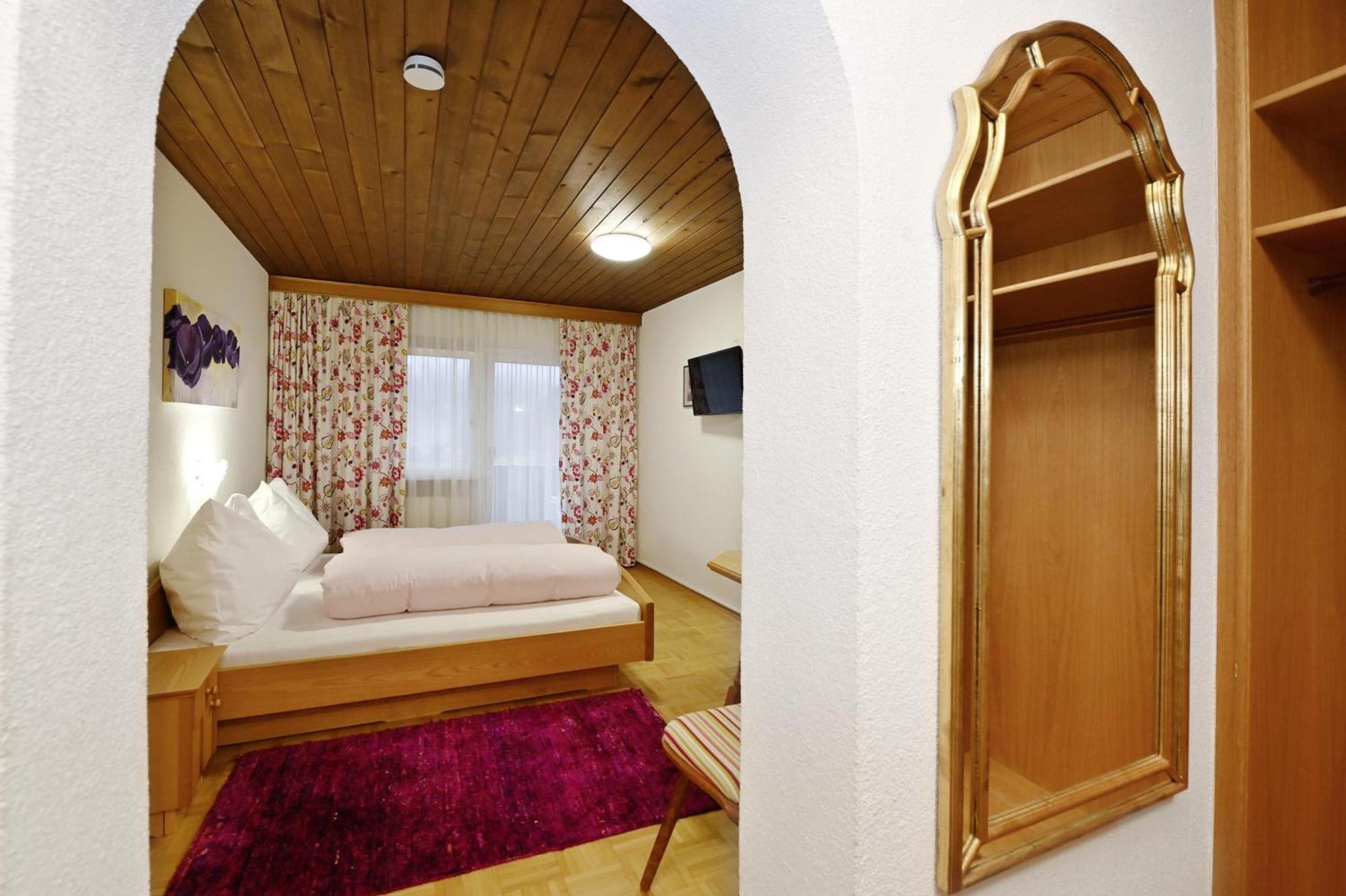 Gaestehaus Rundblick Schruns Buitenkant foto