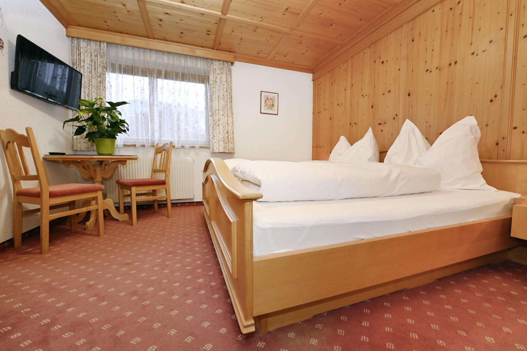 Gaestehaus Rundblick Schruns Buitenkant foto