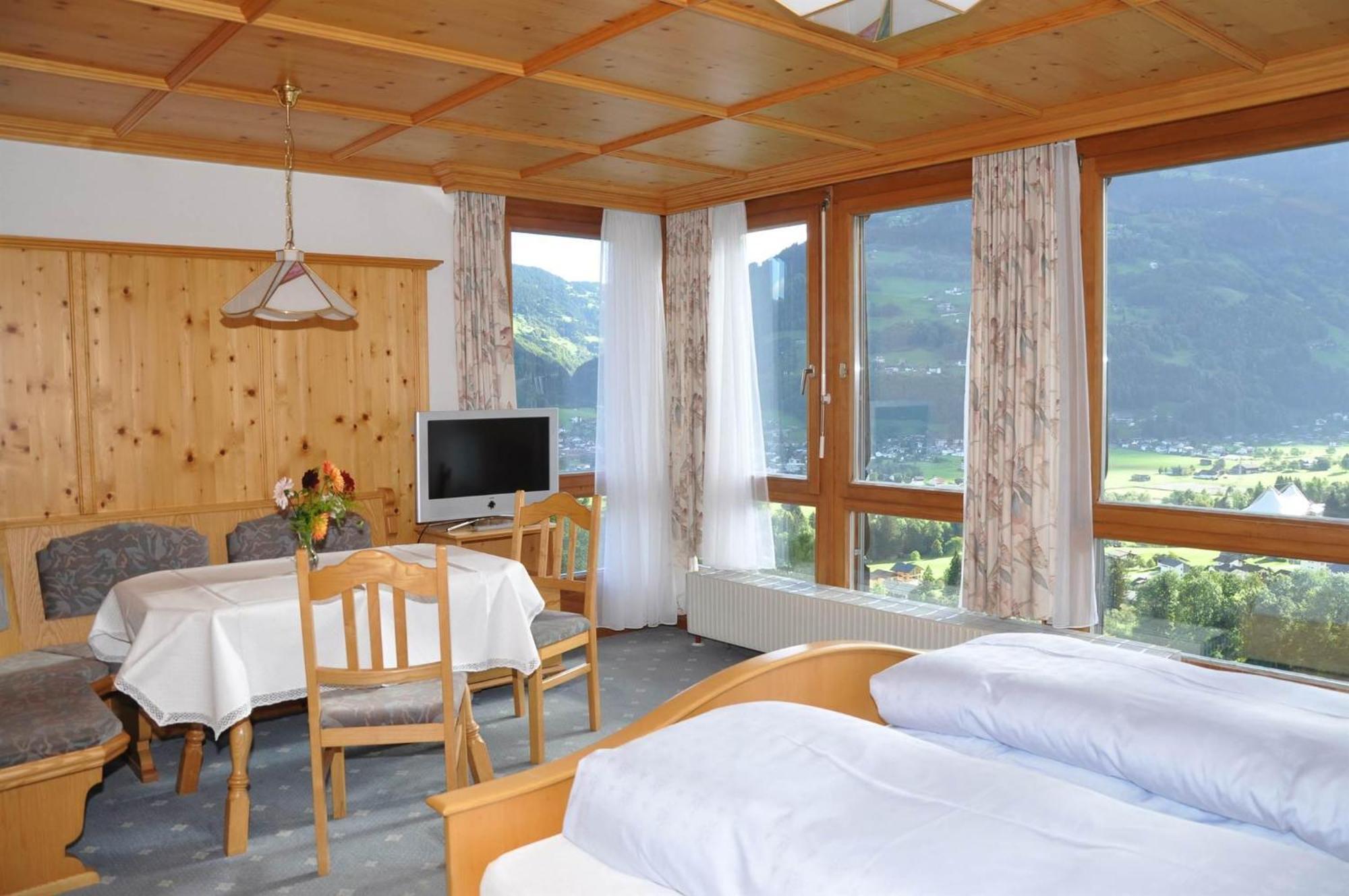 Gaestehaus Rundblick Schruns Buitenkant foto