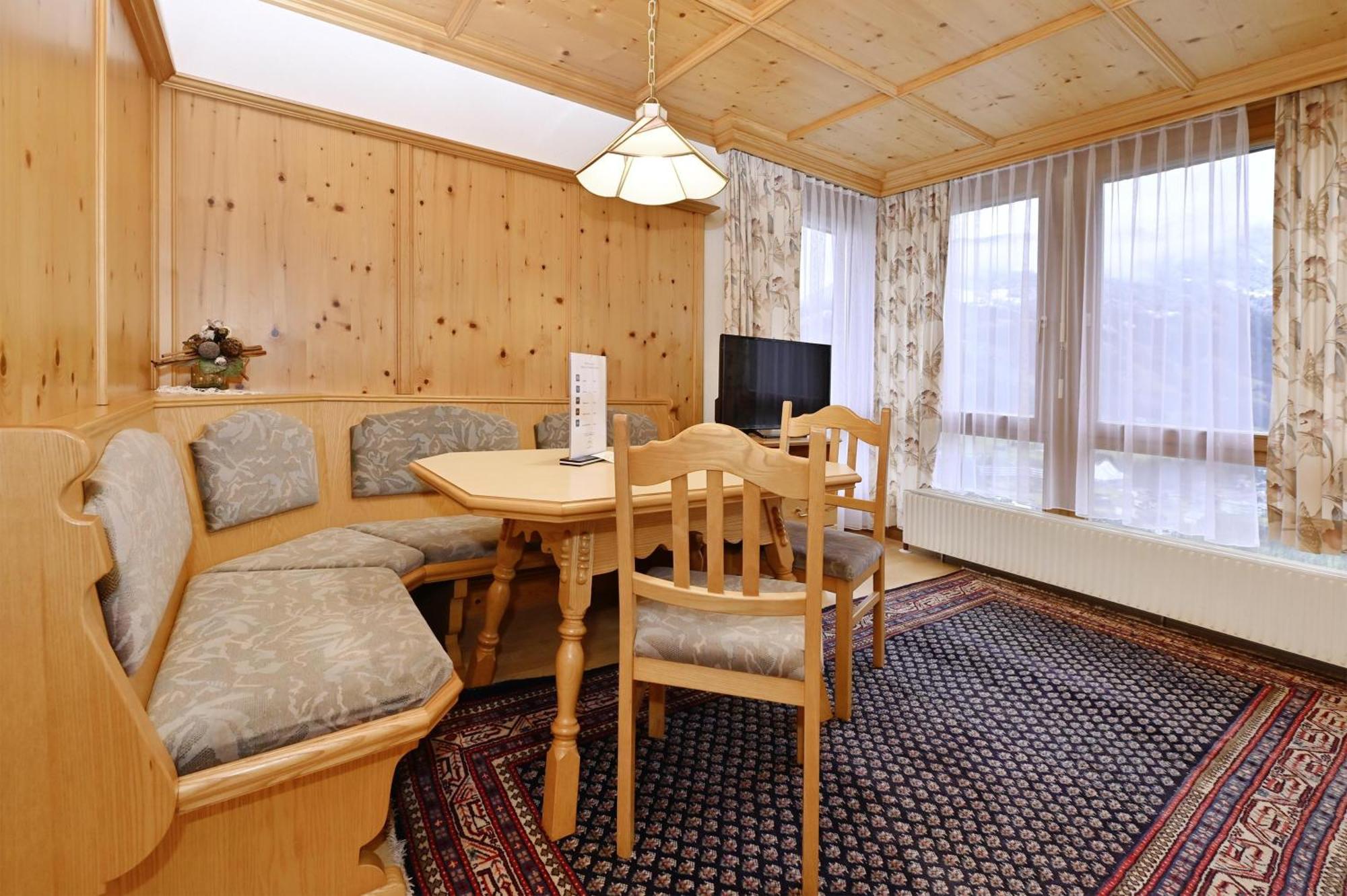 Gaestehaus Rundblick Schruns Buitenkant foto